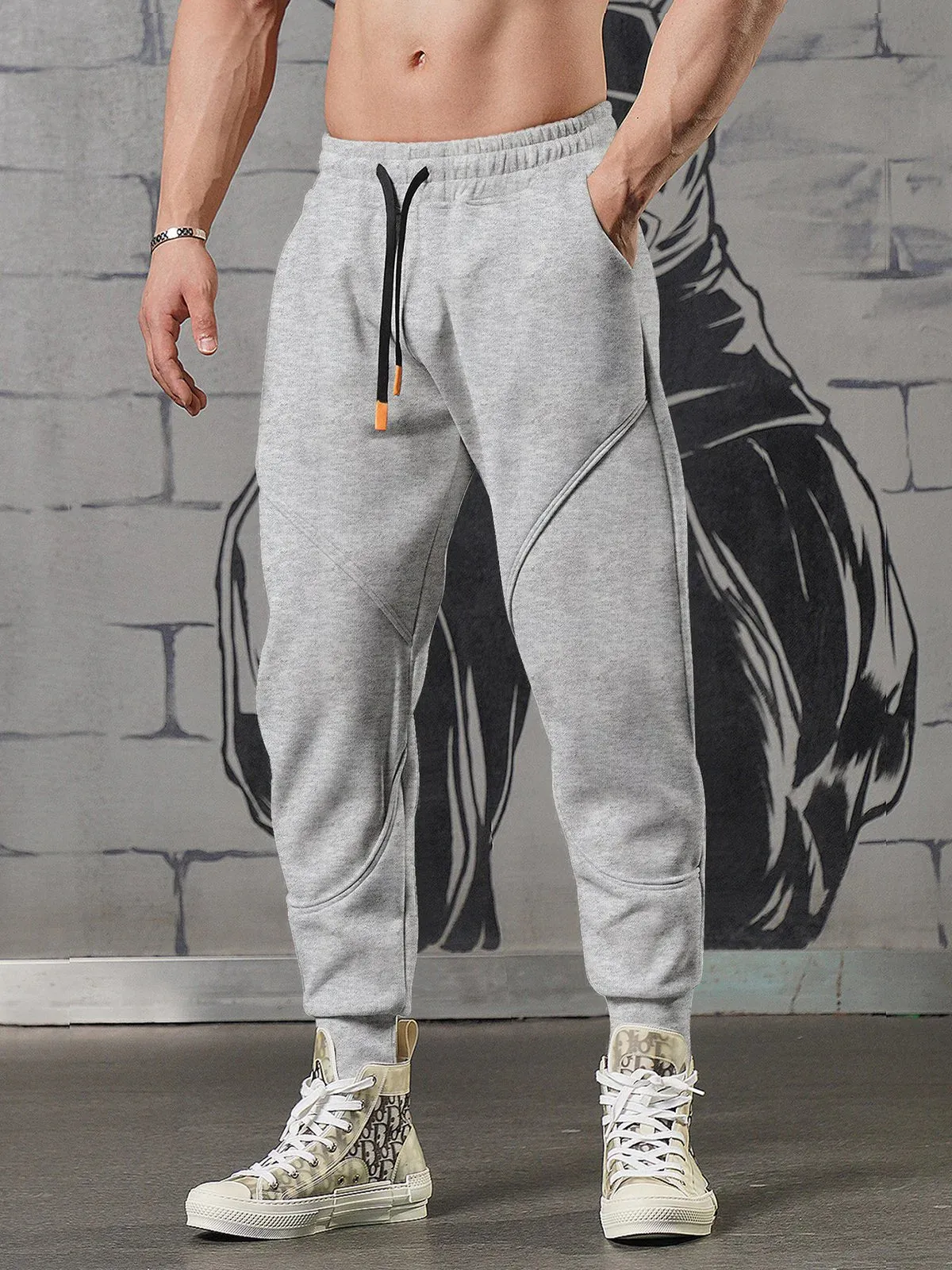 Motion Sweatpants Loose Fit Tapered Jogger