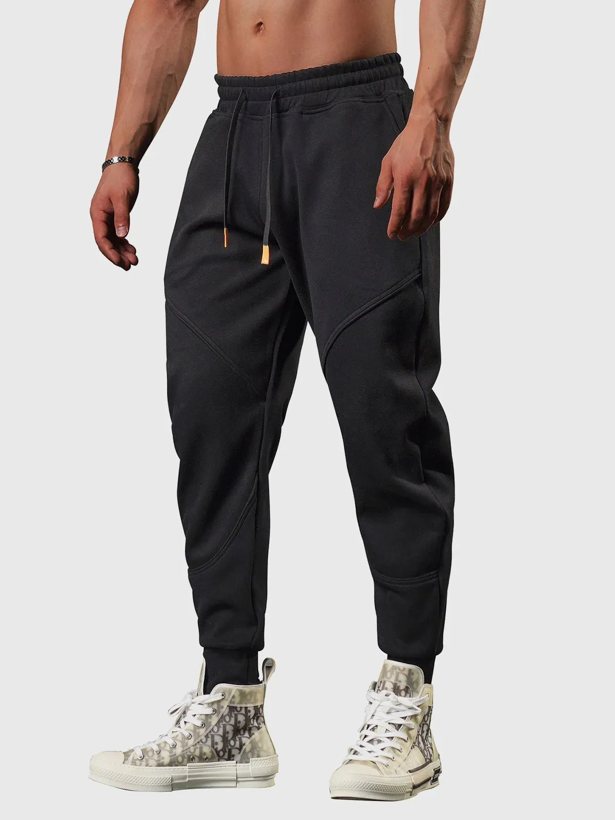 Motion Sweatpants Loose Fit Tapered Jogger