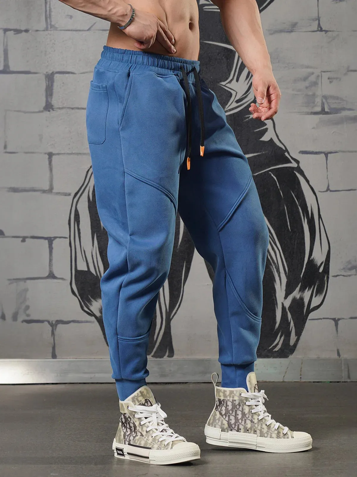 Motion Sweatpants Loose Fit Tapered Jogger