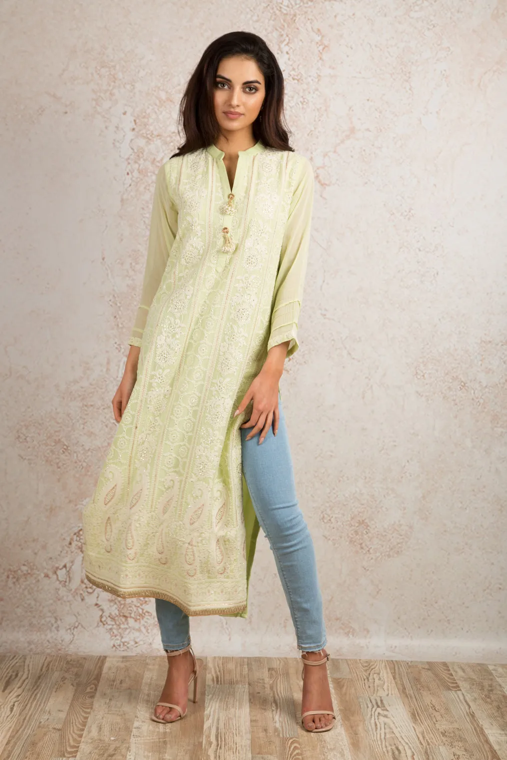 Reshamwork kurti U8_1043