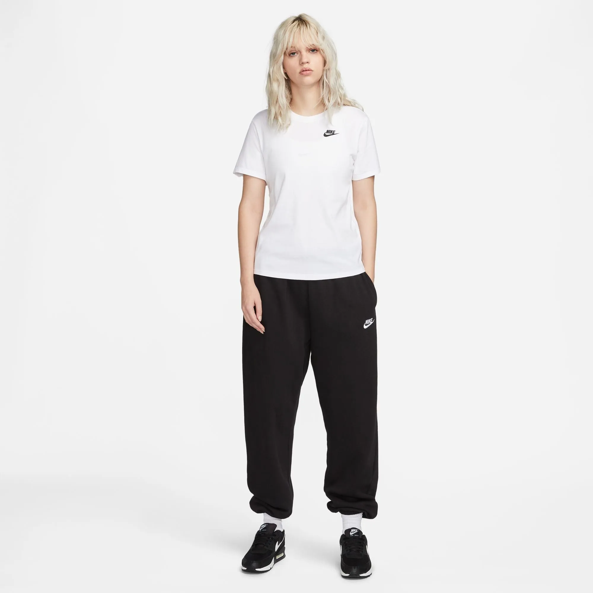 Women's Nike NSW Club Essentials T-Shirt